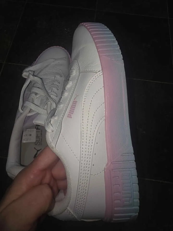 Womens Puma Carina Gradient 2.0 Sneakers Shoe Size 8 image indicator(5)