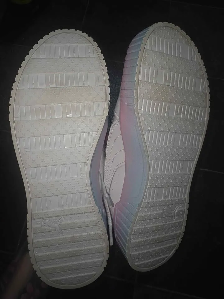 Womens Puma Carina Gradient 2.0 Sneakers Shoe Size 8 image indicator(9)