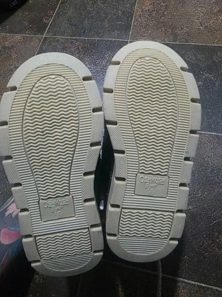 OshKosh B'Gosh Silvio Boot W/ Fur Toddler Sz 8C image indicator(3)