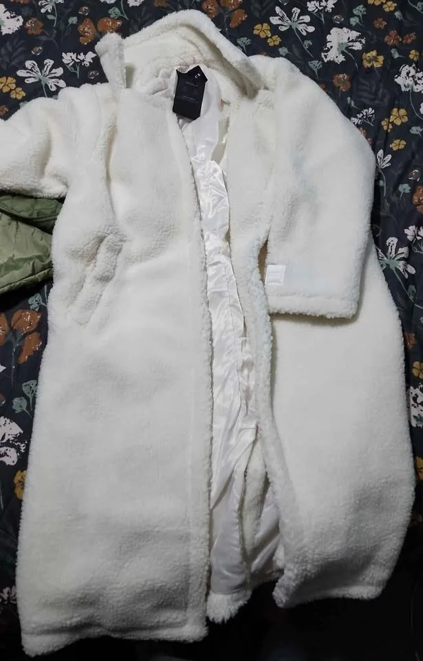 Winter teddy coat fabletics image indicator(7)