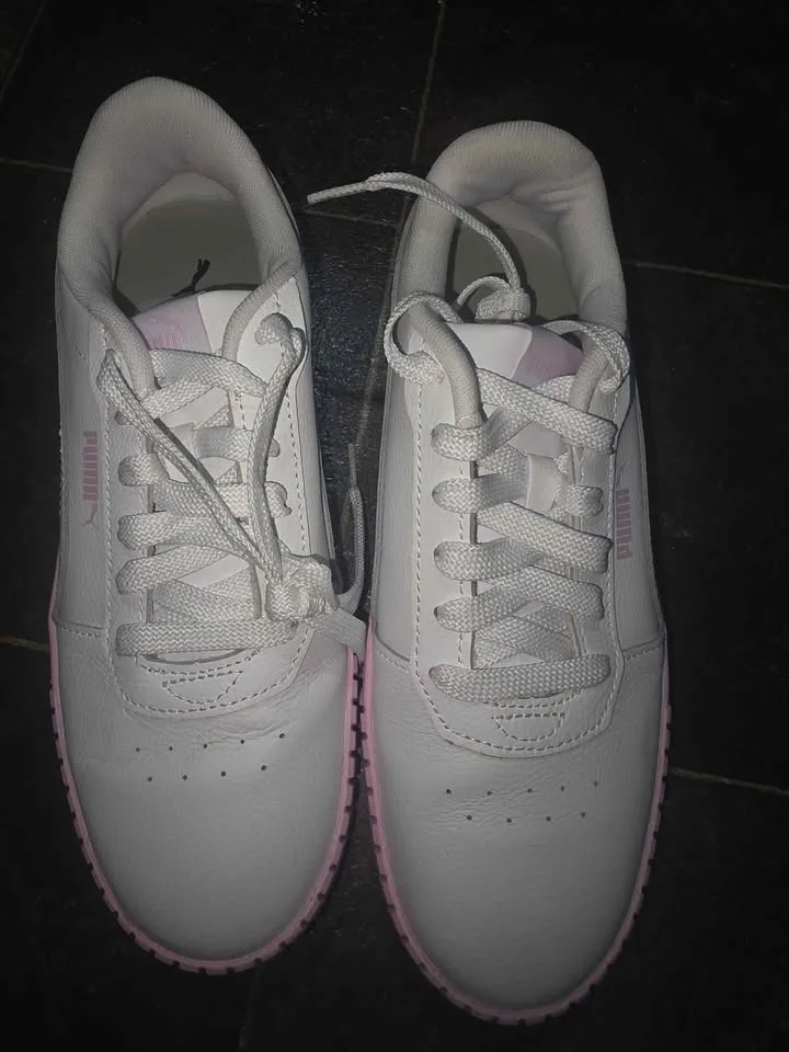 Womens Puma Carina Gradient 2.0 Sneakers Shoe Size 8 image indicator(7)