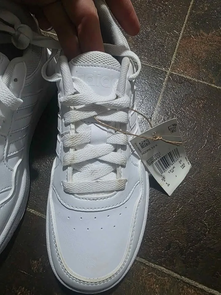 Adidas Hoops 3.0 K White Basketball Sneakers Youth Size 1 image indicator(2)