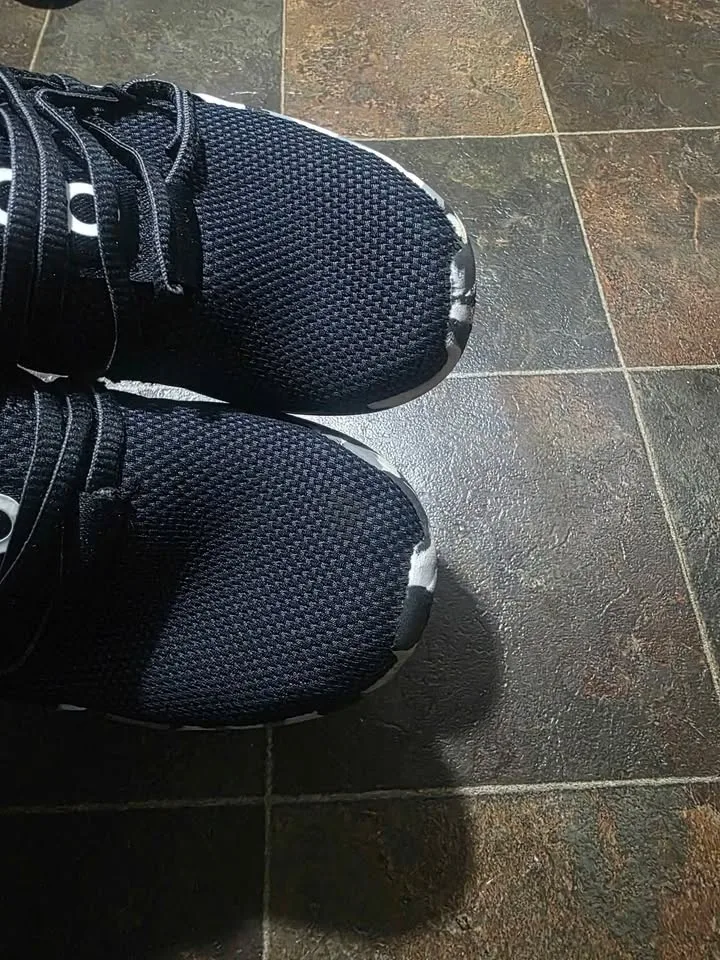 Adidas Unisex Lite Racer Adapt 7.0 Shoes Sz 4 image indicator(6)