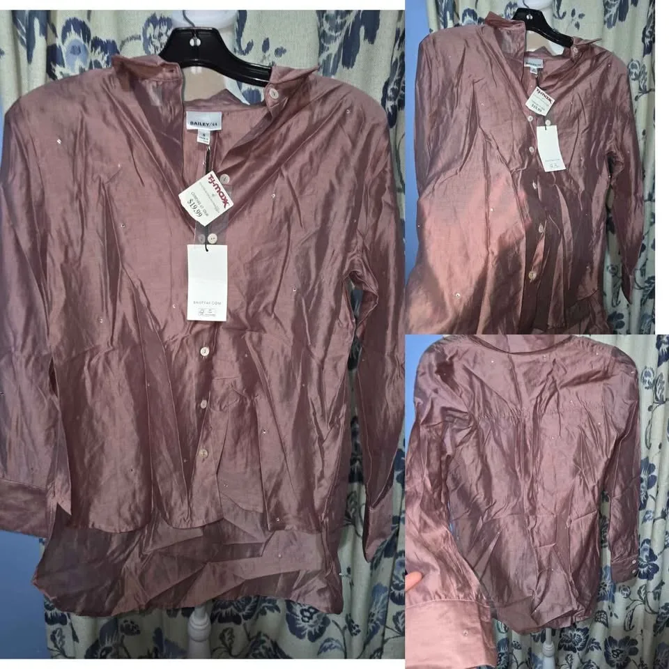 Huge Bundle/Lot Of Women's Clothing Size Small S Medium M NWT image indicator(5)