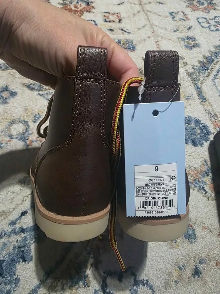 NEW Cat & Jack Boys' Greyson Boots Brown Size 9 image indicator(3)