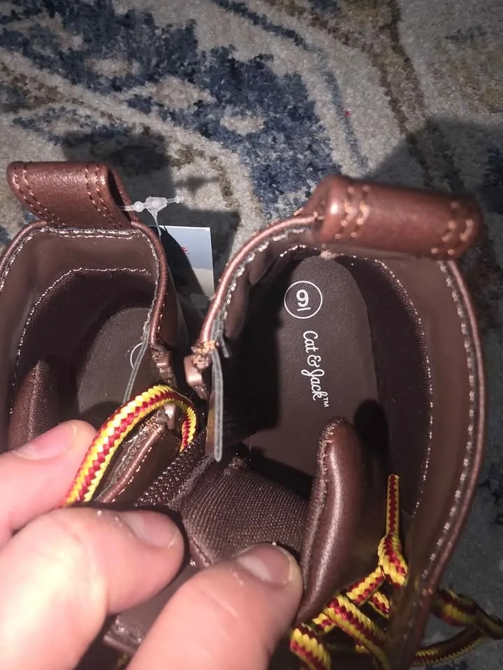 NEW Cat & Jack Boys' Greyson Boots Brown Size 9 image indicator(6)