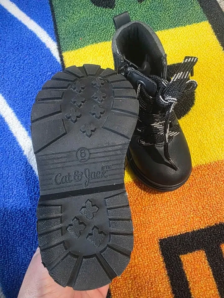 Cat & Jack Toddler UNIZEX SIZE 6 Black Atlas Lace-Up Combat Boot image indicator(2)