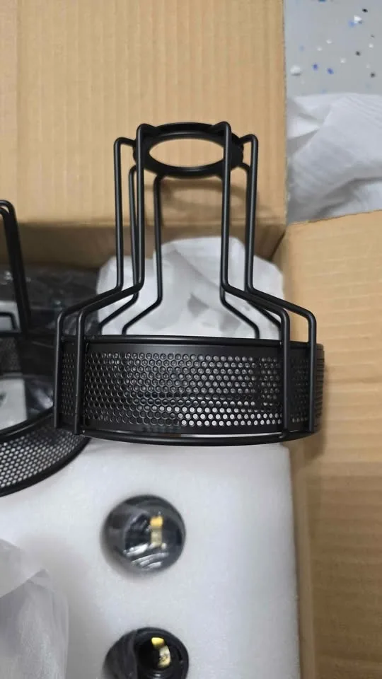 Farmhouse Pendant 5-Light Linear Chandelier image indicator(8)