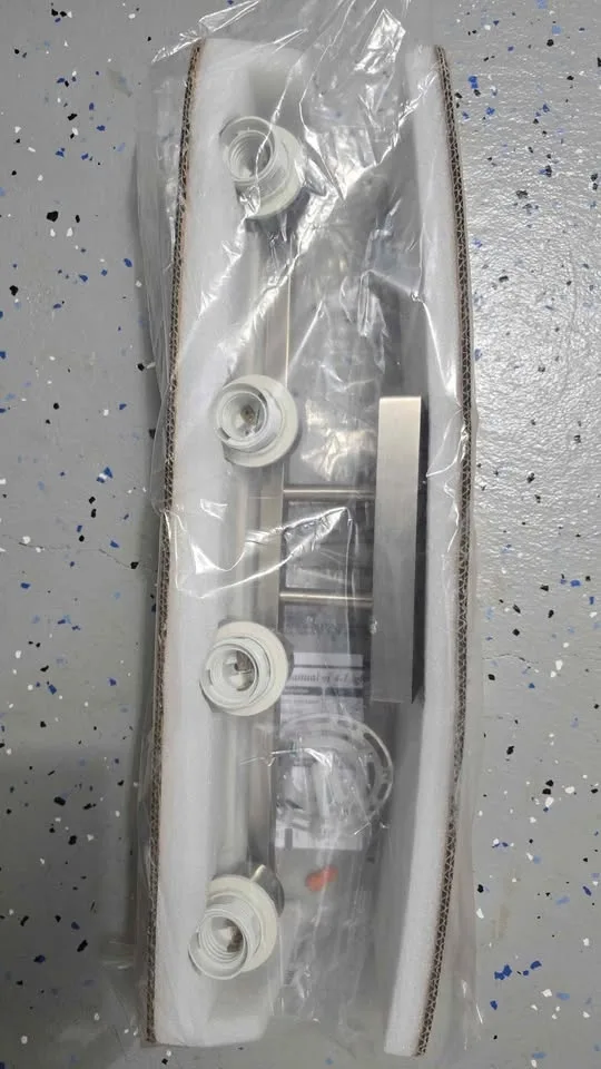 4-Light Bathroom Vanity Light image indicator(3)