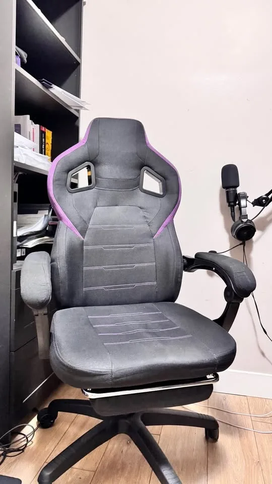 Gaming Chair with Massage function image indicator(2)