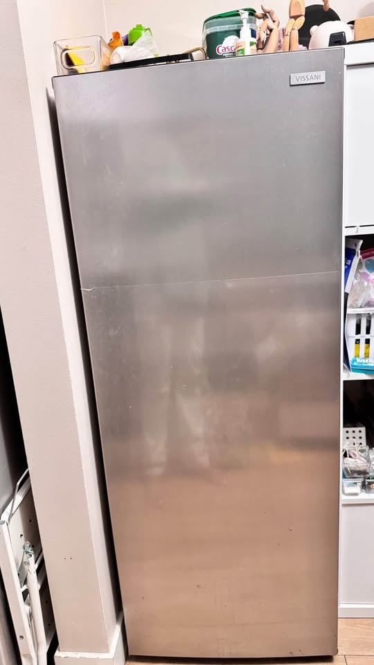 7 cu. Ft. Upright Convertible Freezer - photo 5