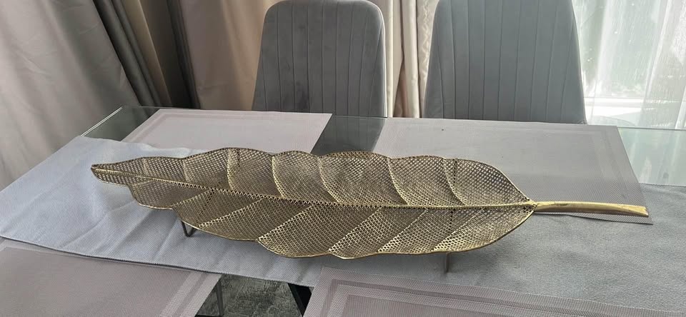 Large Gold Leaf decor piece