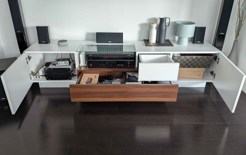 Mid-Century Modern TV Stand / Entertainment Centre - photo 2