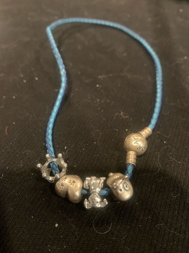Pandora Bracelet w FOUR charms. Half price!