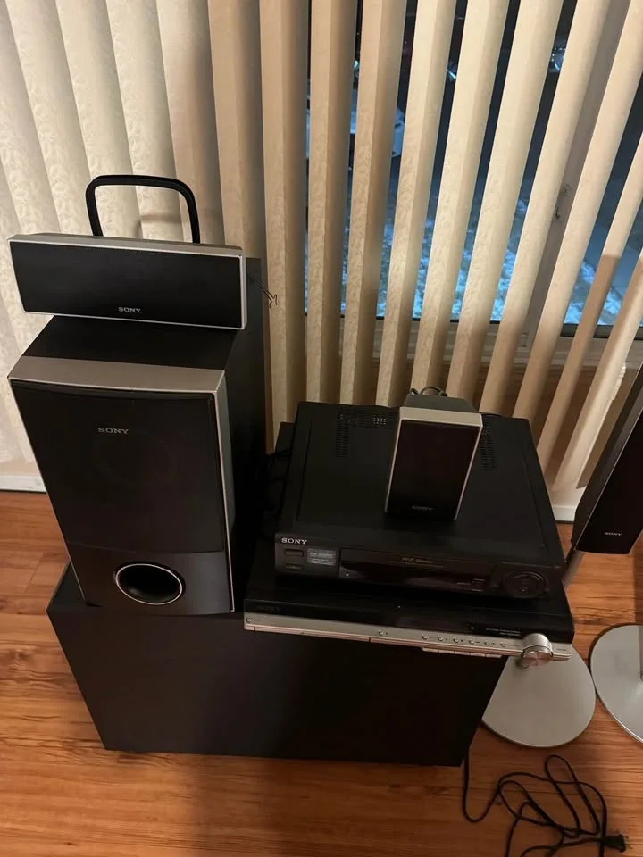 Sony Home Theatre Speaker Set Full Setup $50 image indicator(2)