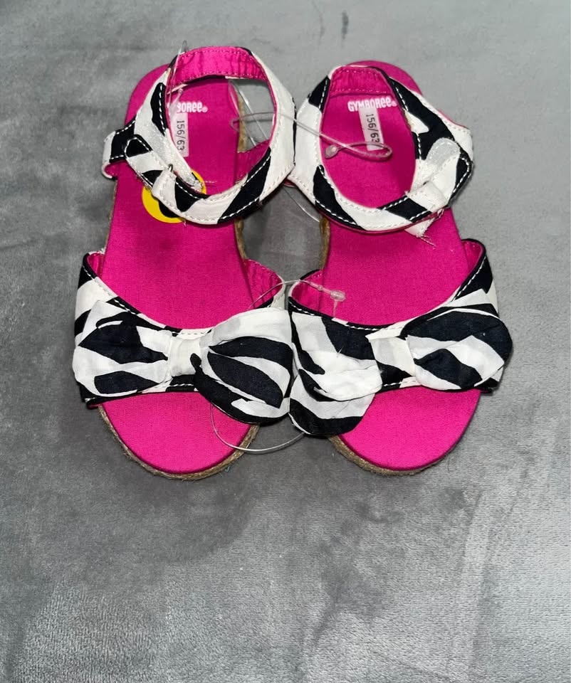 BRAND NEW Gymboree size 9 toddler girls summer footwear - photo 2