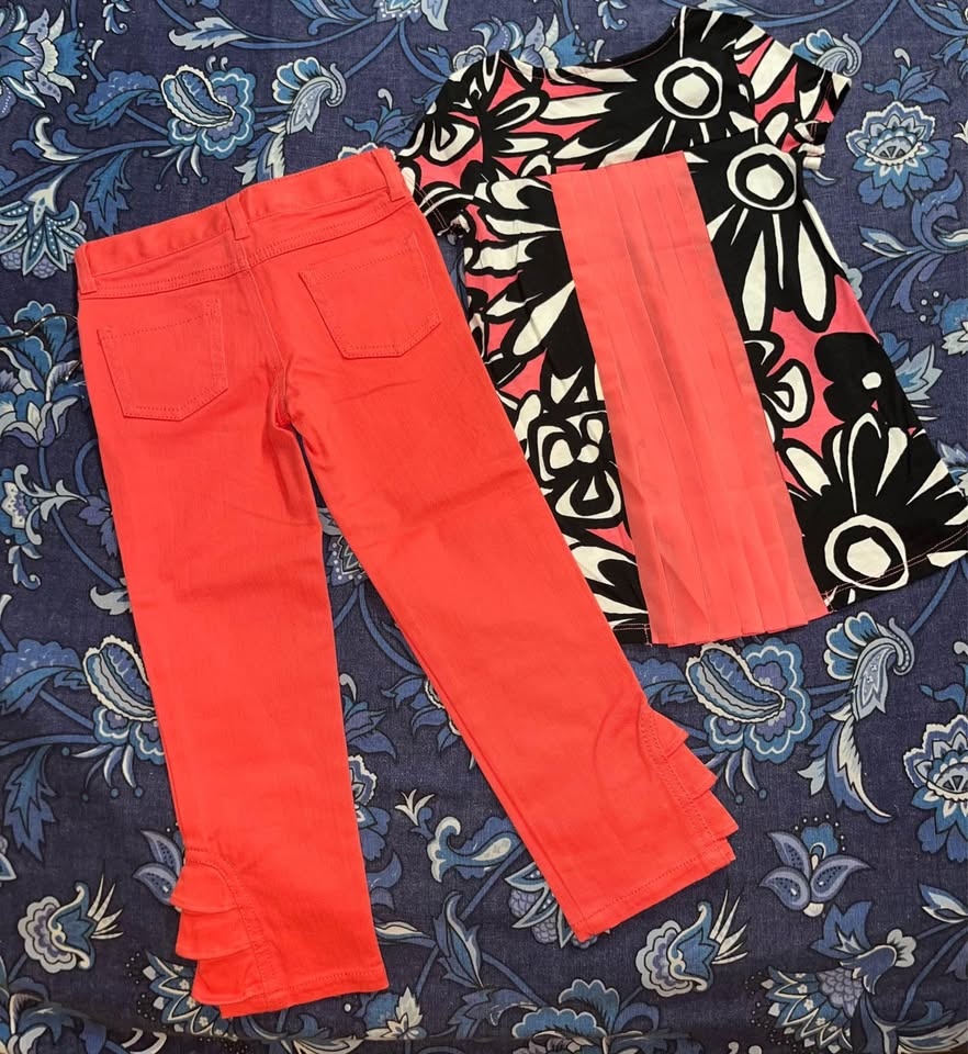 BNWT set of 3 Gymboree girls size 4 outfits. $20 each or all 3 f - photo 5