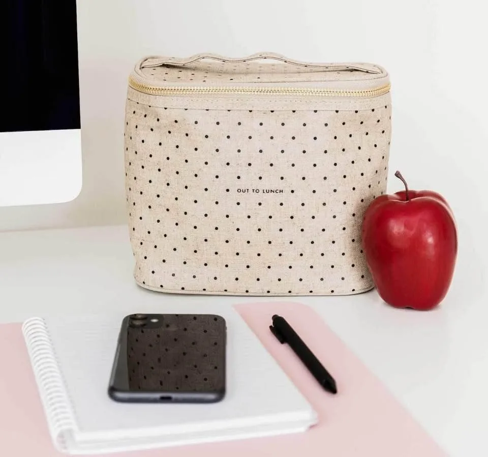 BNWT Kate Spade insulated lunch bag. Retails $77 plus taxes. Pu image indicator(5)