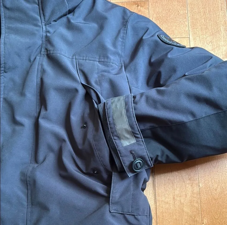 Men's Canada Goose Black Label Winter Jacket image indicator(5)