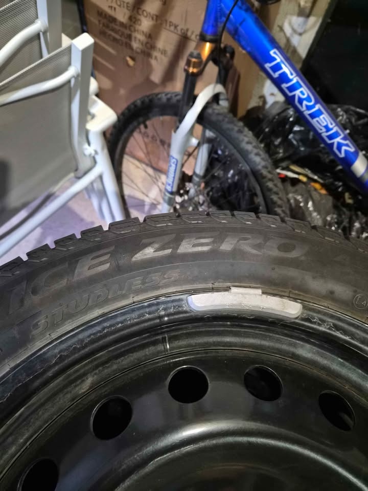 245 45 18 Pirelli Ice Zero Winter Set - photo 4