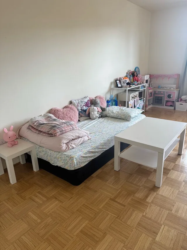 Moving out sale!!!! Keep all the furniture for free!!!! image indicator(8)