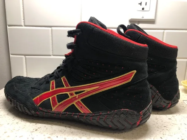 ASICS Aggressor size 10.5 Wrestling Shoes image indicator(2)