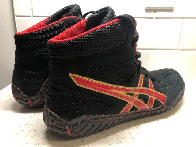 ASICS Aggressor size 10.5 Wrestling Shoes image indicator(3)