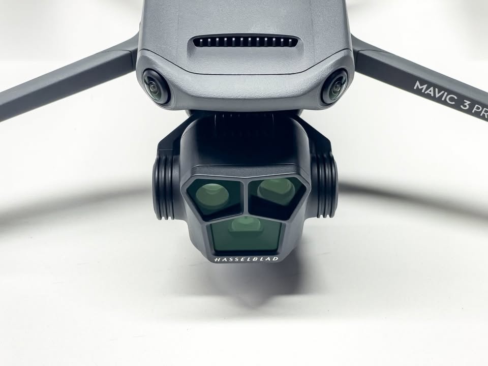 Mavic 3 Pro Fly More Kit w/ RC Pro - photo 2