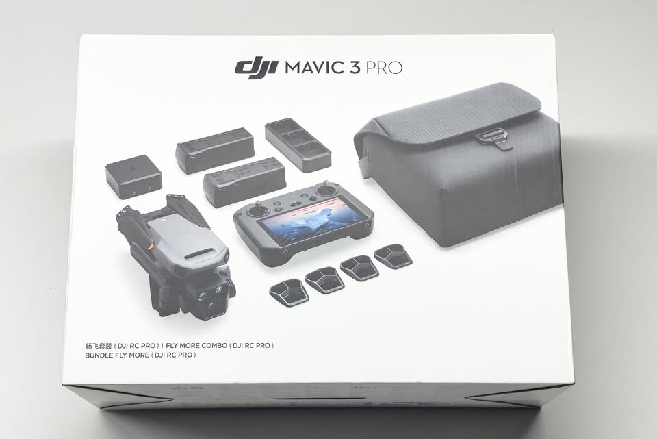 Mavic 3 Pro Fly More Kit w/ RC Pro - photo 3