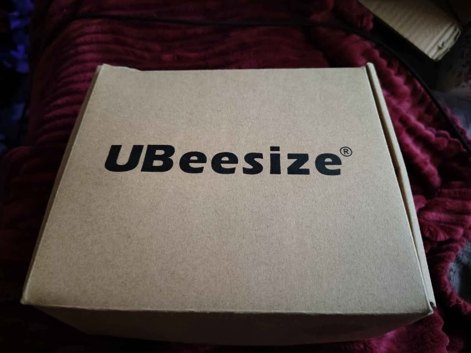 NEW USB UBEESIZE CLIPON READING LIGHT WITH REMOTE - photo 2