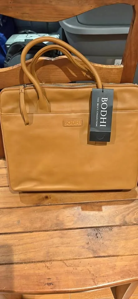 Bodhi laptop case-leather