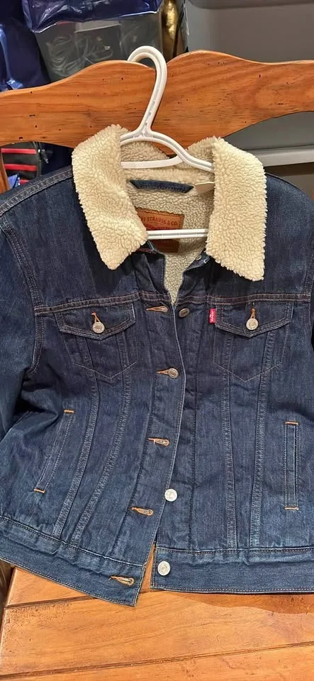 Levi’s Sherpa coat