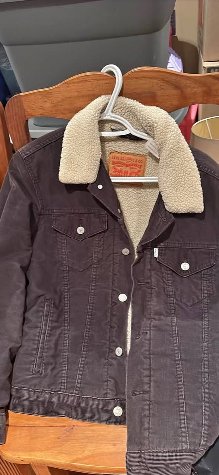 Levi’s cord Sherpa