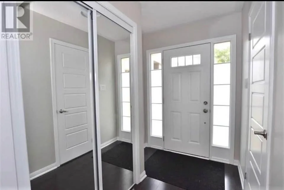 3 Beds 2 Baths - Townhouse image indicator(4)