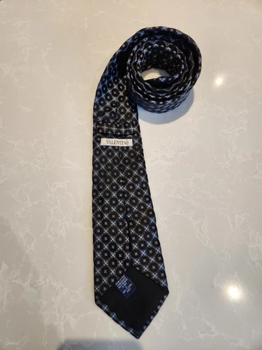 VALENTINO Black Circle Blue Flower Tie 100% Silk Italy - photo 3