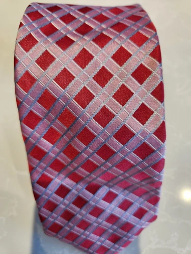 Beautiful BOSS Pink Silver Large Diamond Weave Pattern 100% Silk - photo 3