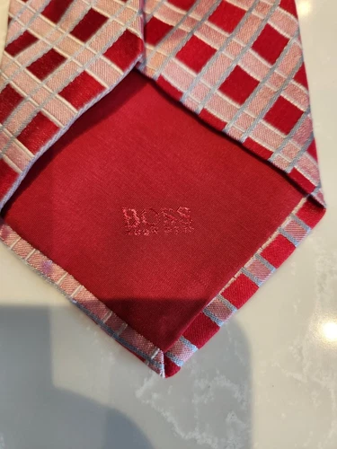 Beautiful BOSS Pink Silver Large Diamond Weave Pattern 100% Silk - photo 5