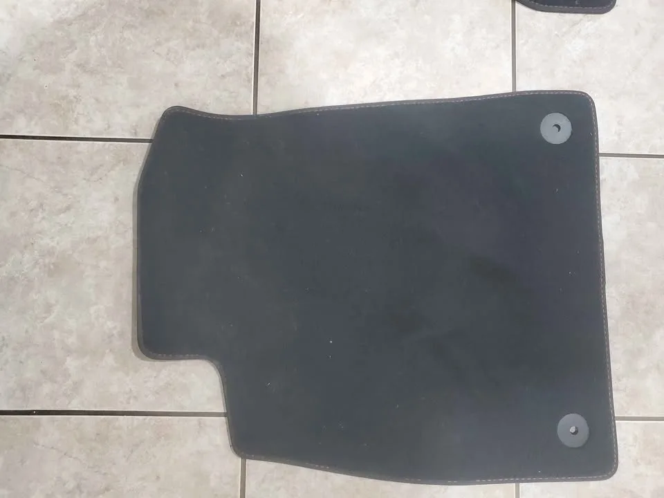 Audi A4 Floor mats - fit models from 2010 - 2021 image indicator(3)