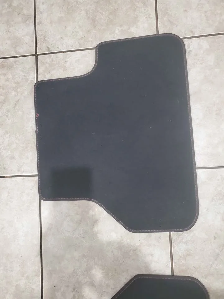 Audi A4 Floor mats - fit models from 2010 - 2021 image indicator(4)