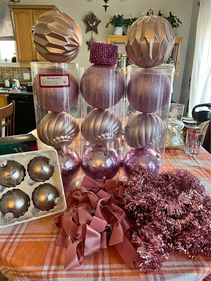 Pink Holiday decorations