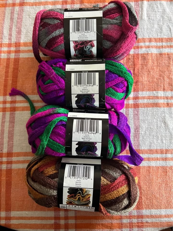 Yarn, by Bernat - photo 2