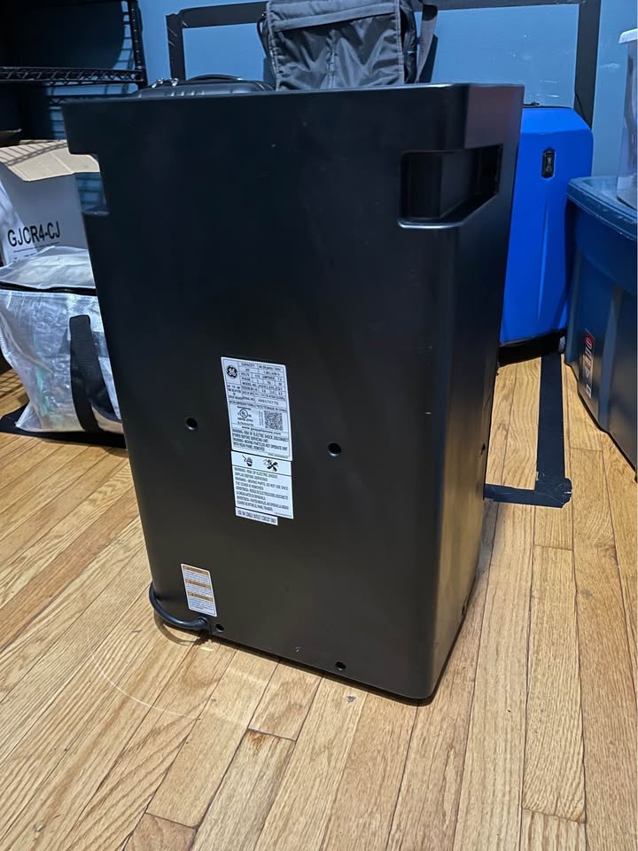 GE 50 pint Dehumidifier - photo 5