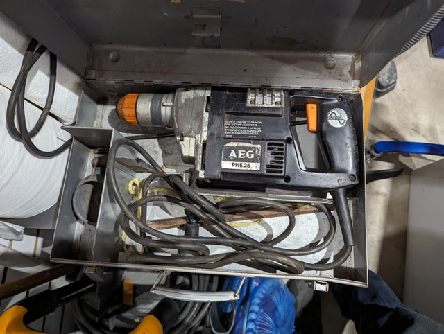 sds drill AEG.