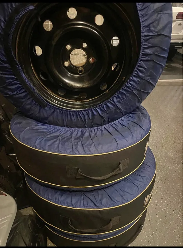 4 Michelin X-Ice Snow Tires 215/65 R17