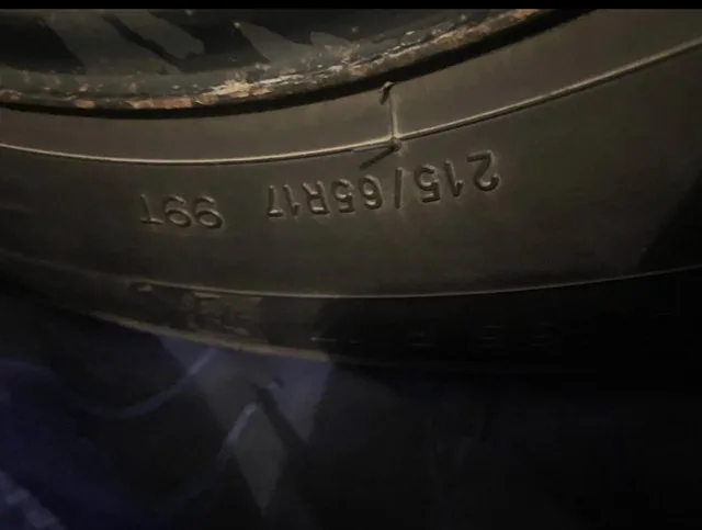 4 Michelin X-Ice Snow Tires 215/65 R17 image indicator(6)