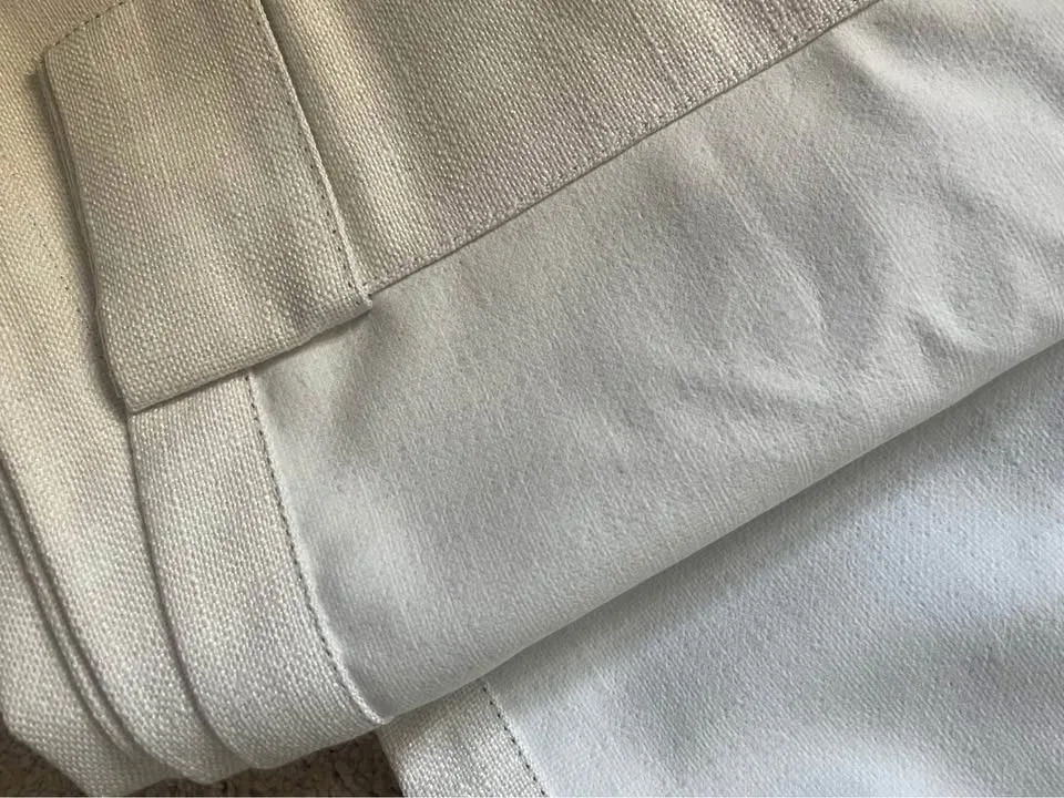 Natural tone white curtain never used image indicator(3)