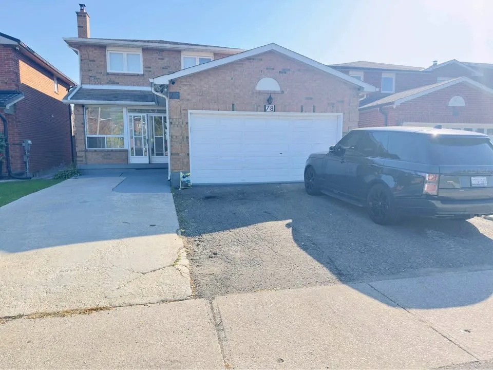 4 Beds 3 Baths - House