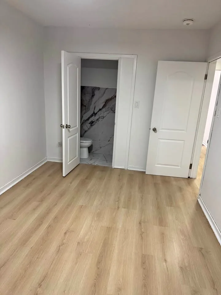 3 Beds 2 Baths - House