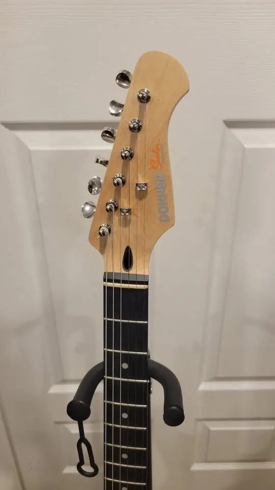 $200 Donner Electric Guitar - Metallic Ice Blue image indicator(4)