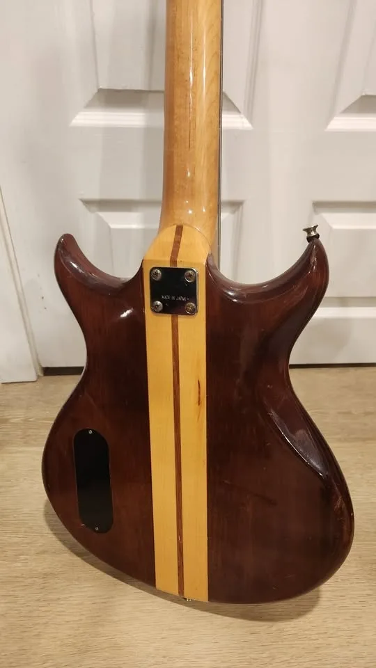 $500 Onyx Precision Bass - Made in Japan image indicator(7)